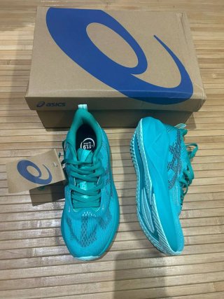 Asics Novablast 5 Talla 39 Azul Verdoso