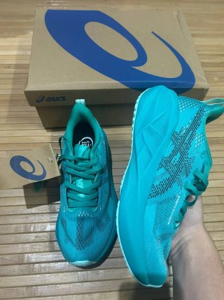 Asics Novablast 5 Talla 39 Azul Verdoso