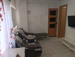 Se alquila loft  amueblado .