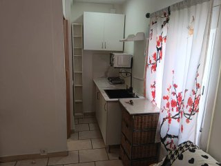 Se alquila loft  amueblado .