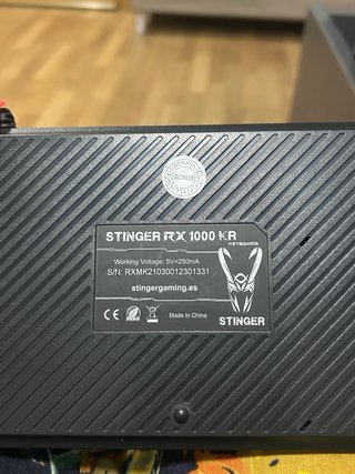 Teclado Mecánico Negro y Plateado STINGER RX 1000