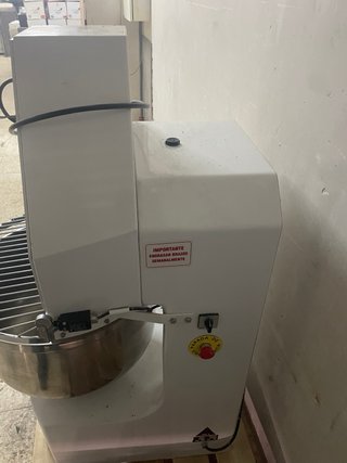 Amasadora 60L 380V