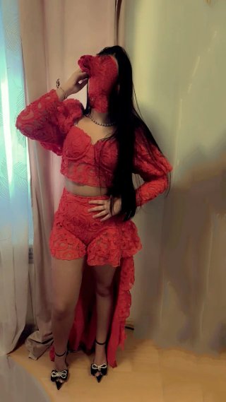Vestido rojo encaje con volantes