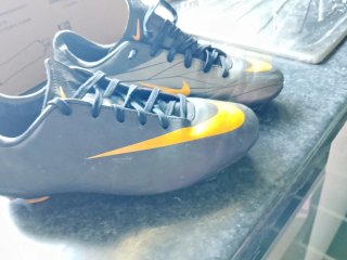 Scarpe da calcio Nike nere e gialle