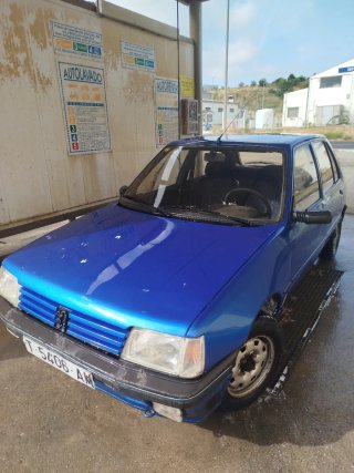 Peugeot 205  Mito año 1994