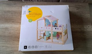 Casita de muñecas Familia Wood de madera