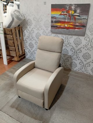 Sillón reclinable beige