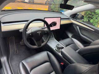Tesla Model Y Tracción Trasera RWD