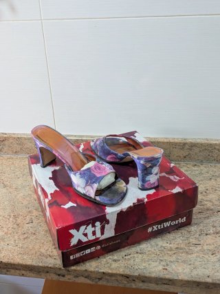 Tacones Sintesis con estampado floral