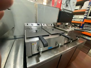 Freidora Profesional 9+9L Seminueva