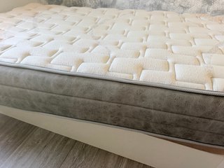Cama y canapé 105cm beige y gris