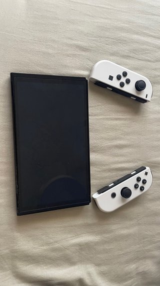 Nintendo Switch OLED 7 64 GB + custodia