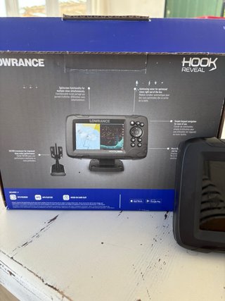 Sonda Lowrance Hook Reveal 555