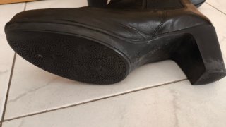 Botines de piel negros