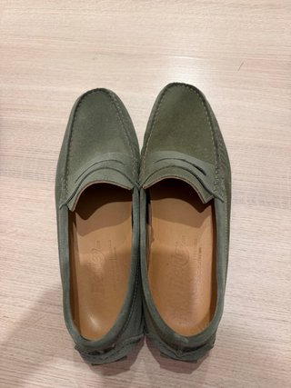 Mocasines negros y verdes. Vendo los dos pares por