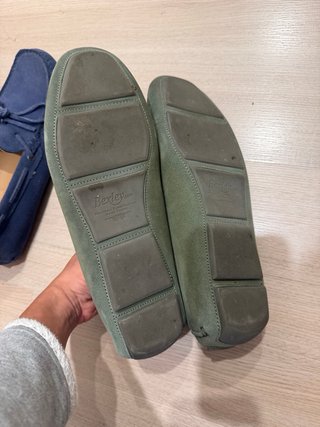 Mocasines negros y verdes. Vendo los dos pares por