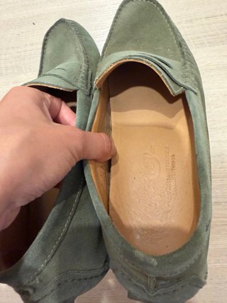 Mocasines negros y verdes. Vendo los dos pares por