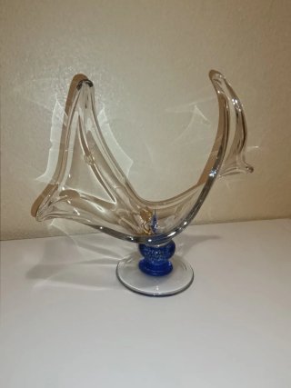 Centro de mesa de cristal azul y transparente