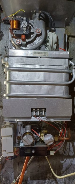 Calentador Vaillant atmoMAG plus ES 11-4/0 E B