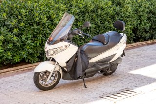 Suzuki Burgman 125. Único dueño. Transfer. pago yo