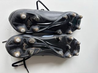 Botas Adidas Predator Negras
