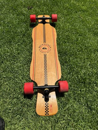 Longboard Quiksilver Negro y Rojo