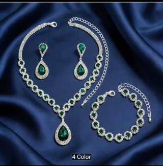 Conjunto Collar, Pendientes y Pulsera Verde