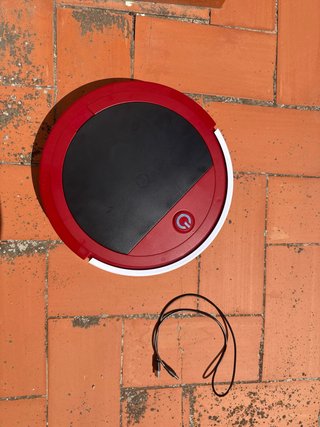 Robot Aspirador Rojo con Cable USB