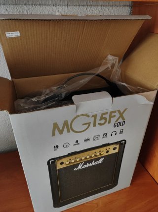Amplificador Marshall MG15GFX