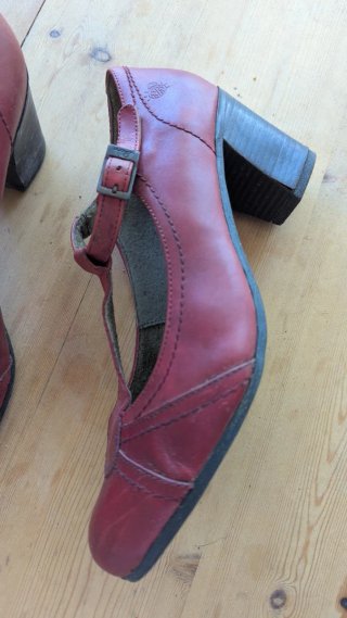 Zapatos YOKONO Tacon Vintage Rojos