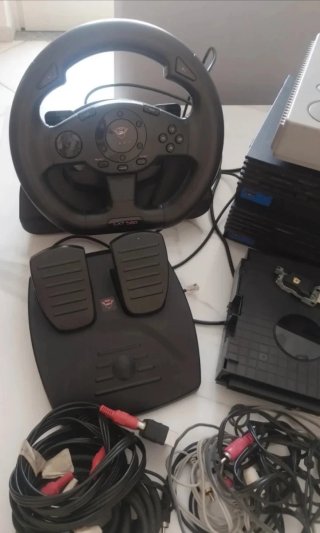 Lotto PlayStation 1/2 con accessori