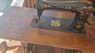 Máquina de coser Singer antigua