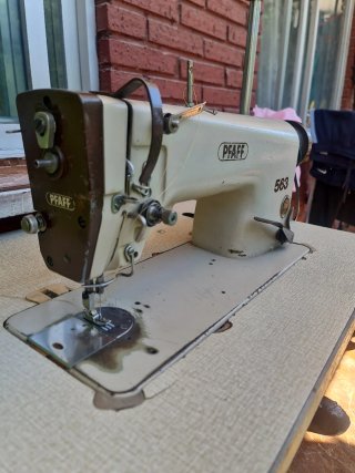 Máquina de coser industrial Pfaff 563
