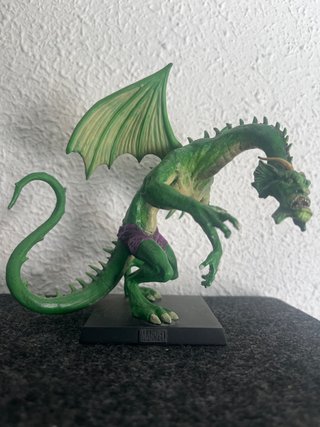 Fin fang foom classic marvel figurine collection
