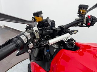 Ducati Streetfighter V2 2023 Roja