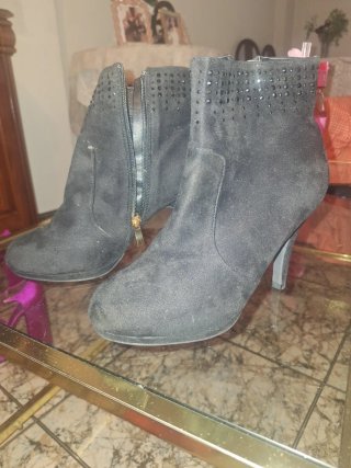 Botines Tacón Negro con Brillantes
