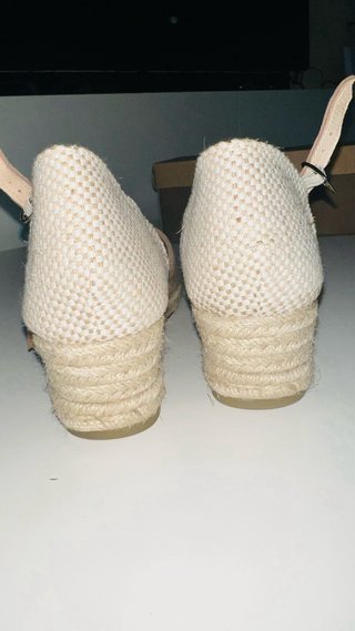 Cuñas Esparto Piel Beige Talla 39 Javier Larrainza