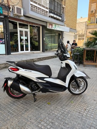 Piaggio Beverly 300 HPE Blanca
