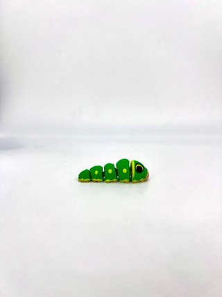 Caterpillar Animascota – Oruga Articulada 3D