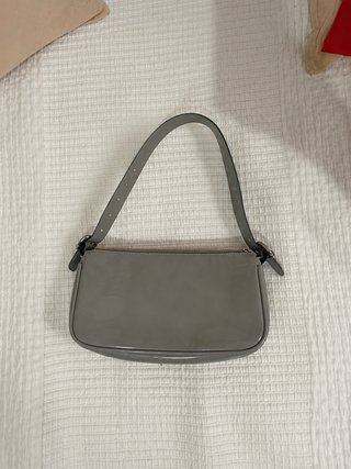 Bolso Stradivarius Gris Charol