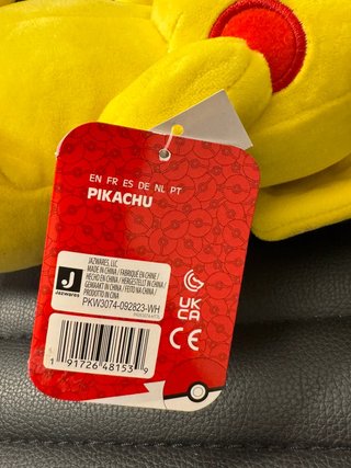 Peluche Pokemon 20 cm Pikachu
