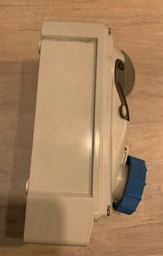 Presa CEE 220V Fusibilata