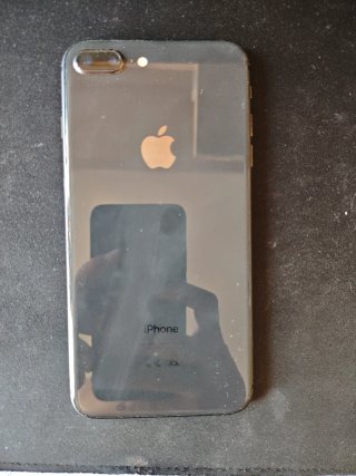 iPhone 8 Plus 64GB - batteria 74% - fotocamera con problema