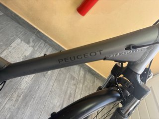 Bicicleta eléctrica Peugeot .bateria dura 12/14 kL