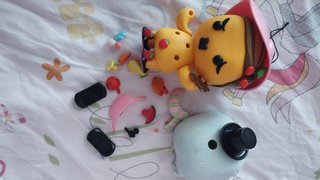 Muñeca U Hugs con sombrero y accesorios