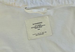 Chaqueta vaquera cropped blanca Stradivarius