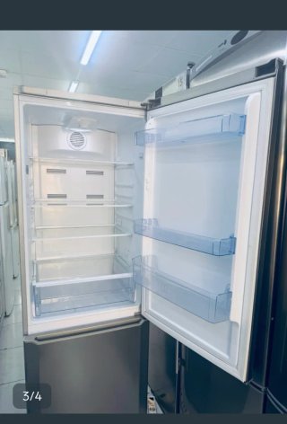 Nevera Beko plateada