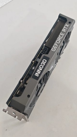 Tarjeta Gráfica INNO3D GeForce RTX 3060 TwinX2 12G