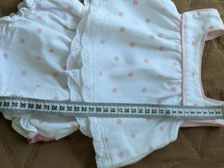 Conjunto niña blanco con topos rosas