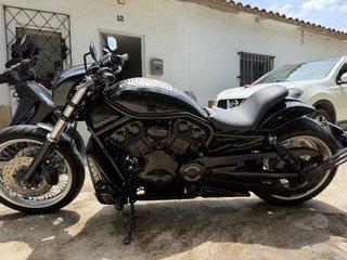 Harley-Davidson V-Rod 1250 Negra